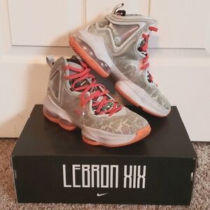 Lebron XIX GS fast food